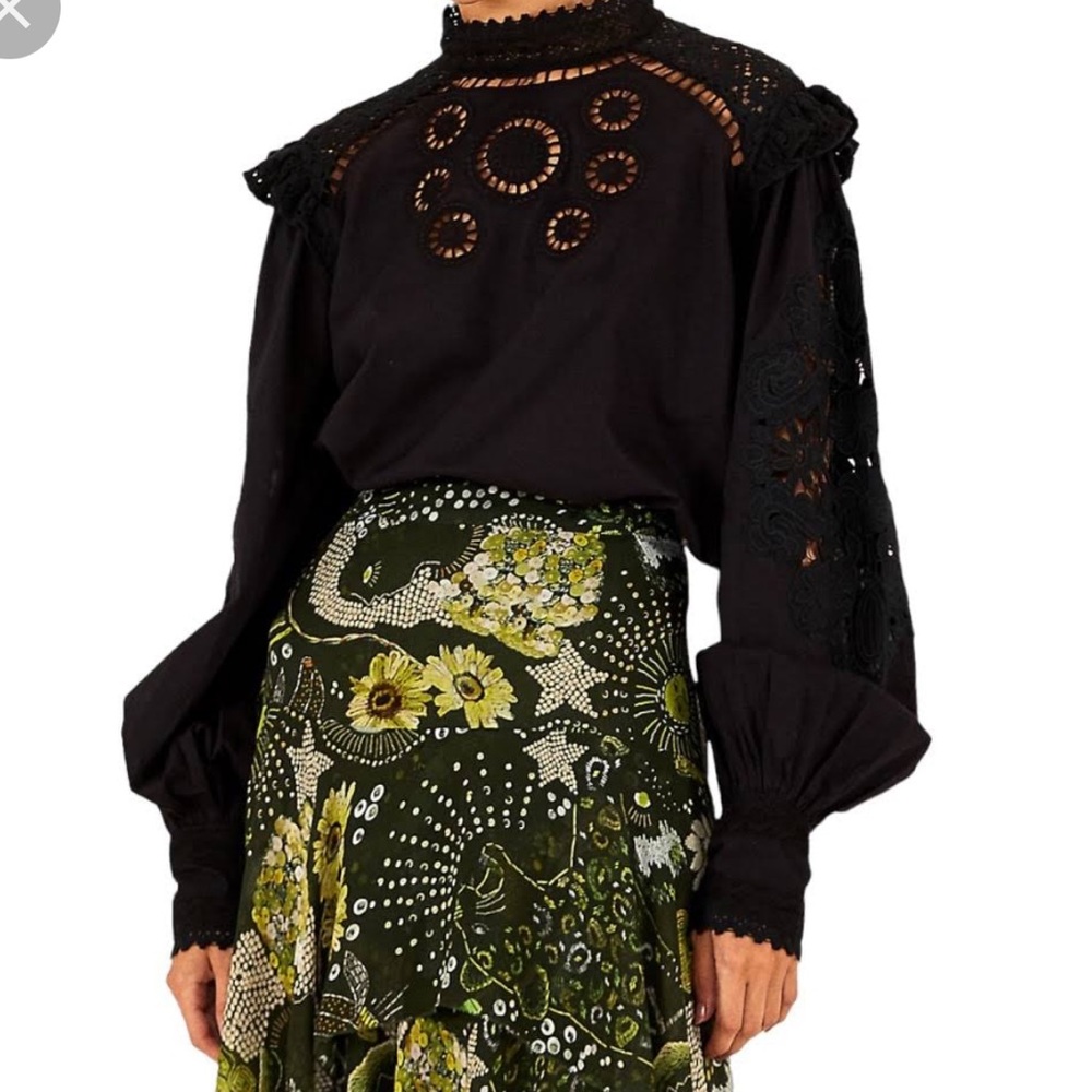 NWT Farm Rio Lace Trimmed blouse XS